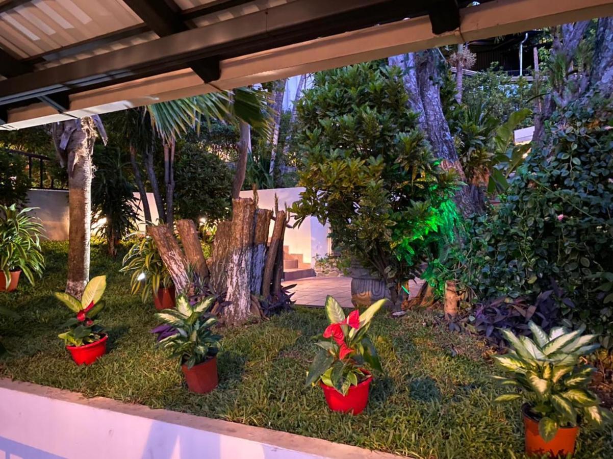 Casa Reflejos City View San José Buitenkant foto